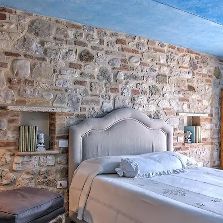 Casal Del Salice 10, Emma Villa *