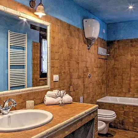 Villa Casal Del Salice 10, Emma