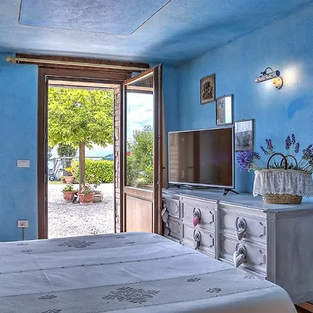 Casal Del Salice 10, Emma *